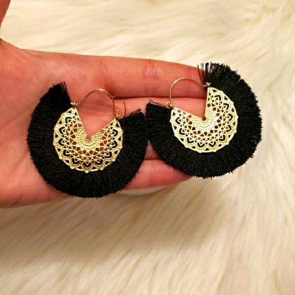 New Gold Black Filigree Silk Hoop Earrings - Picture 5 of 5